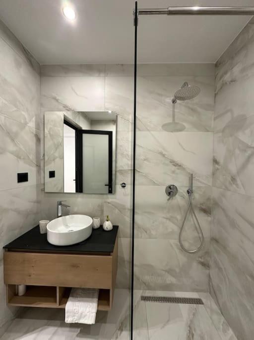 Elegant Studio - Tirana City Center 外观 照片